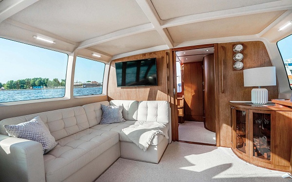 Аренда luxury tender Chudo Lodka в Санкт-Петербурге
